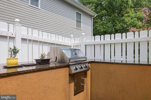 176 ASHLAND AVE, Secane, PA 19018