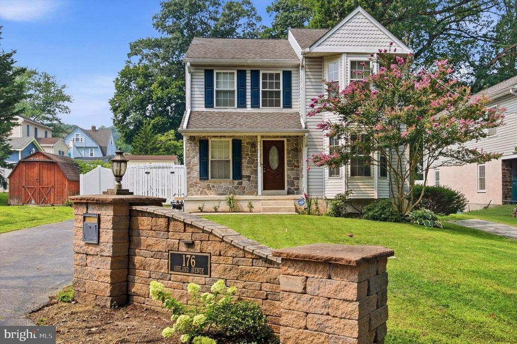 176 ASHLAND AVE, Secane, PA 19018