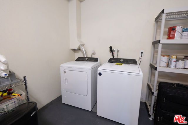 4600 Don Lorenzo Drive 4, Los Angeles, CA 90008