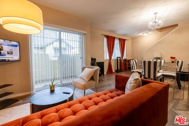 4600 Don Lorenzo Drive 4, Los Angeles, CA 90008