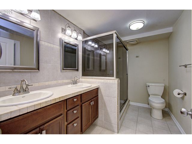 5585 E EVERGREEN Blvd 5302, Vancouver, WA 98661