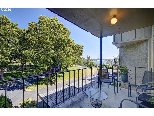 5585 E EVERGREEN Blvd 5302, Vancouver, WA 98661