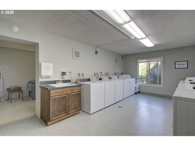 5585 E EVERGREEN Blvd 5302, Vancouver, WA 98661