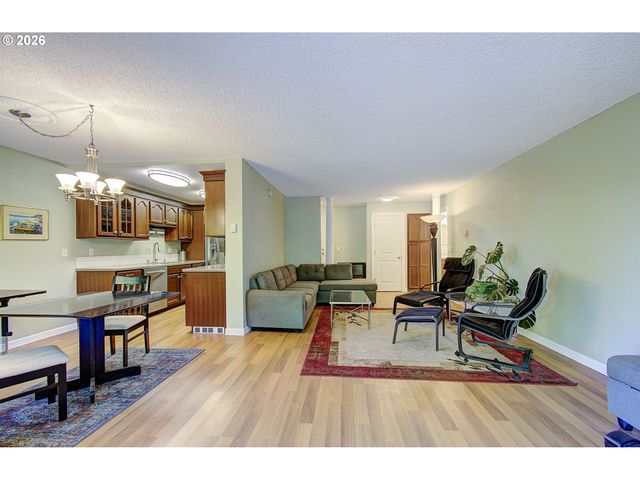 5585 E EVERGREEN Blvd 5302, Vancouver, WA 98661