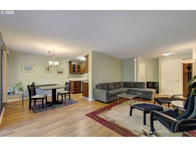 5585 E EVERGREEN Blvd 5302, Vancouver, WA 98661