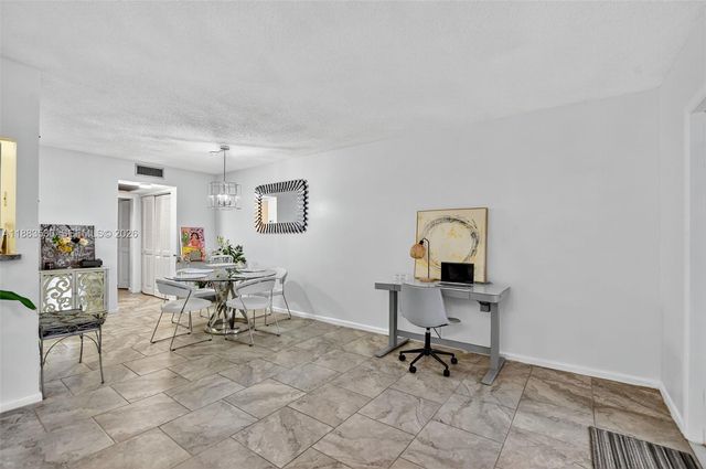 2009 N Farnham N 2009, Deerfield Beach, FL 33442