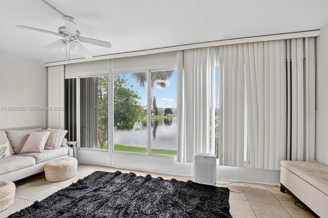 2009 N Farnham N 2009, Deerfield Beach, FL 33442