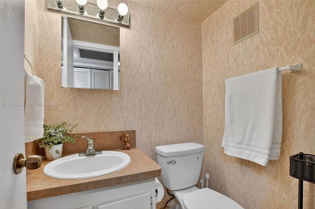 2009 N Farnham N 2009, Deerfield Beach, FL 33442