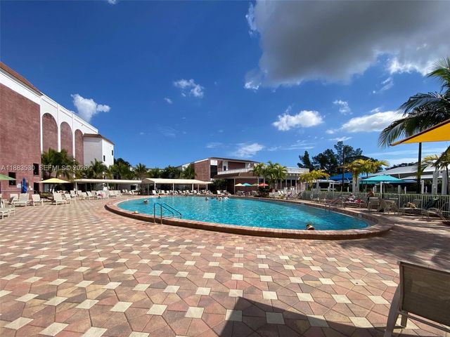 2009 N Farnham N 2009, Deerfield Beach, FL 33442