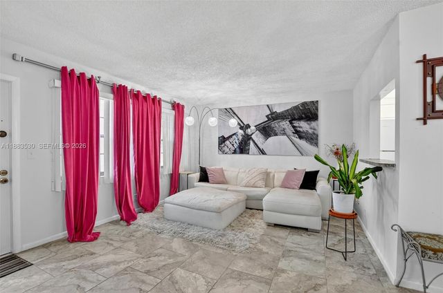 2009 N Farnham N 2009, Deerfield Beach, FL 33442