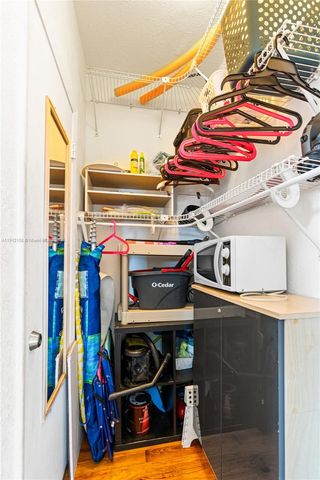 1100 Collins Ave 211, Miami Beach, FL 33139