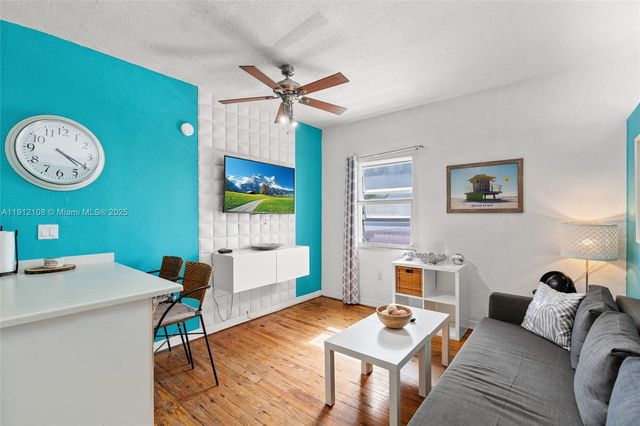 1100 Collins Ave 211, Miami Beach, FL 33139