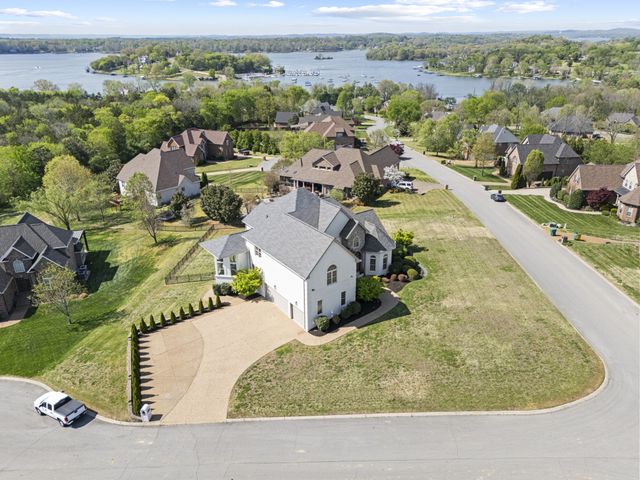 600 Mossy Pt, Mount Juliet, TN 37122