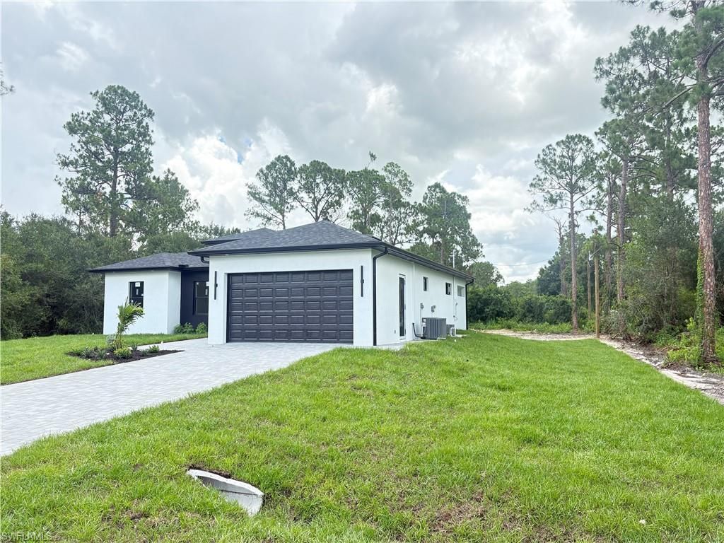 1010 Wellington AVE, LEHIGH ACRES, FL 33972 — photo 4