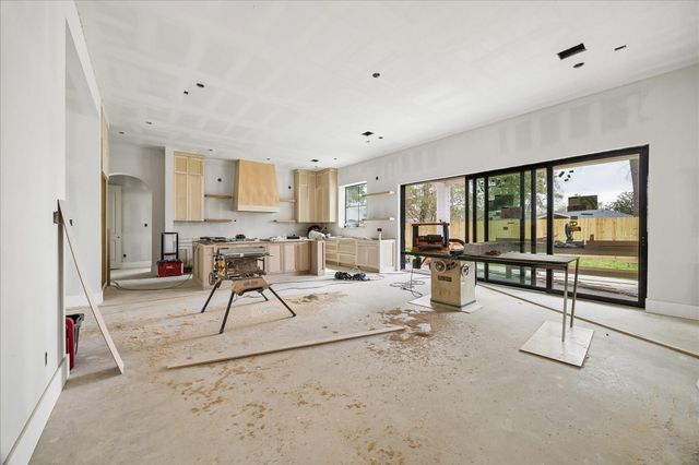 9907 Warwana Road, Houston, TX 77080