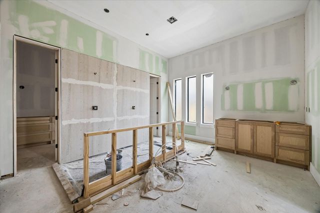 9907 Warwana Road, Houston, TX 77080