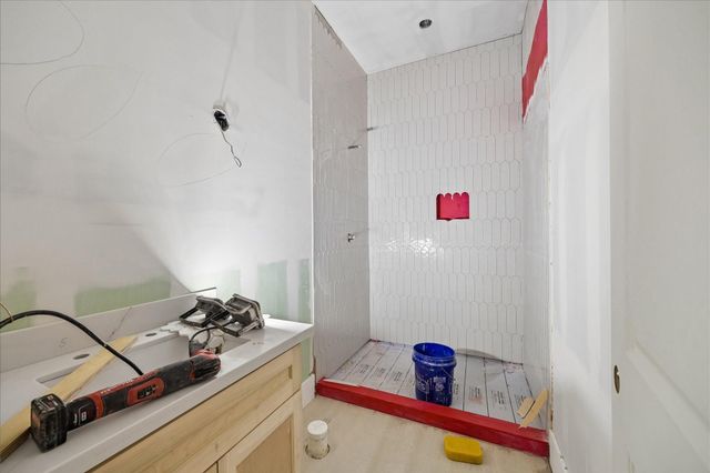 9907 Warwana Road, Houston, TX 77080