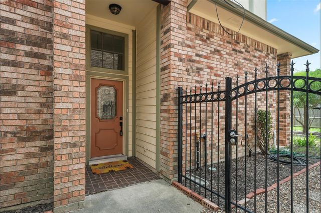 1418 Garden Park Drive, Deer Park, TX 77536