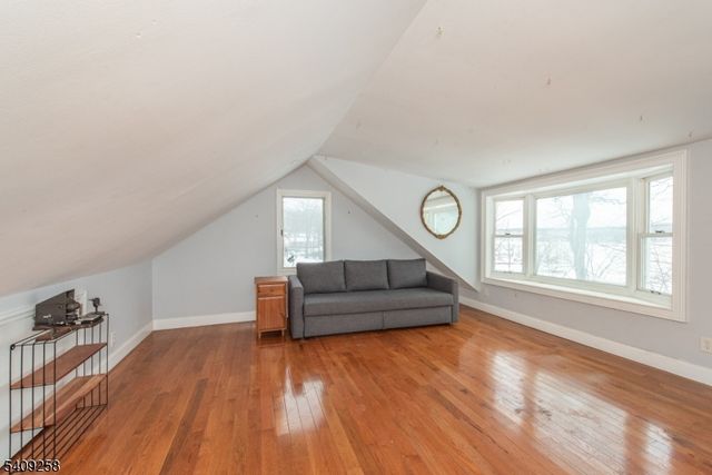 15 Pebble Beach Rd, Hopatcong Boro, NJ 07843