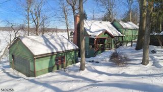 15 Pebble Beach Rd, Hopatcong Boro, NJ 07843