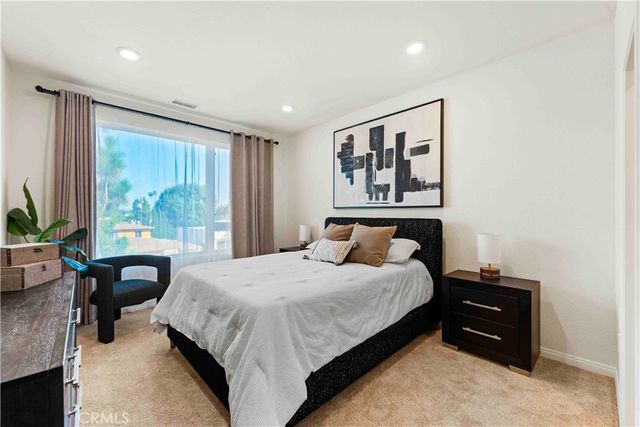 10618 Paramount, Downey, CA 90241