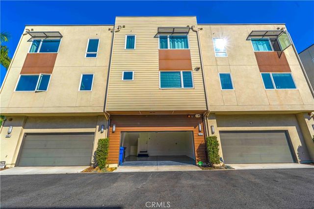 10618 Paramount, Downey, CA 90241