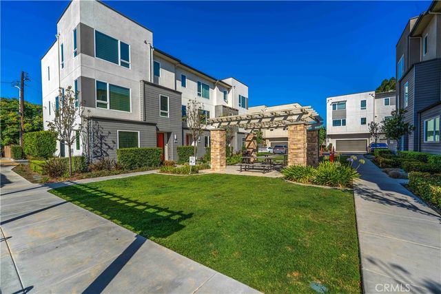 10618 Paramount, Downey, CA 90241