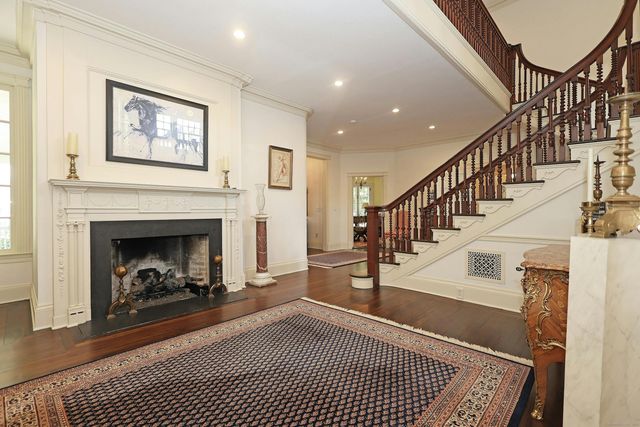 27 Country Club Road, Ridgefield, CT 06877