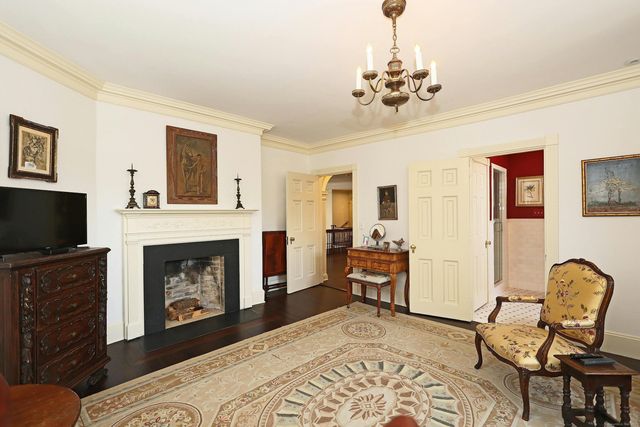 27 Country Club Road, Ridgefield, CT 06877