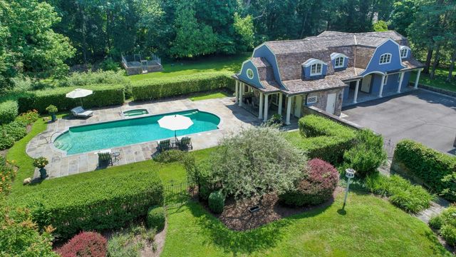 27 Country Club Road, Ridgefield, CT 06877