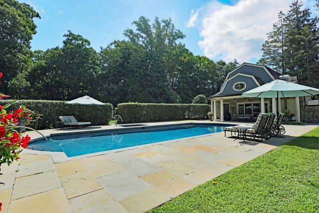 27 Country Club Road, Ridgefield, CT 06877