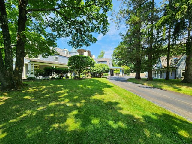 27 Country Club Road, Ridgefield, CT 06877