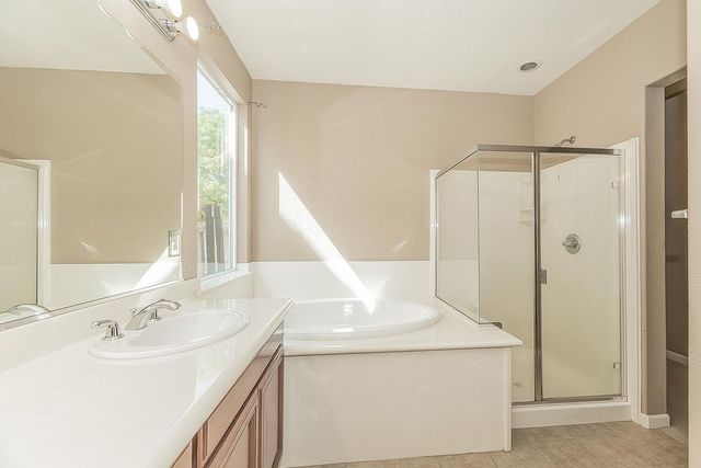 645 Serena Avenue, Clovis, CA 93619
