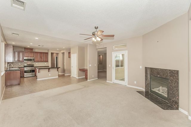 645 Serena Avenue, Clovis, CA 93619