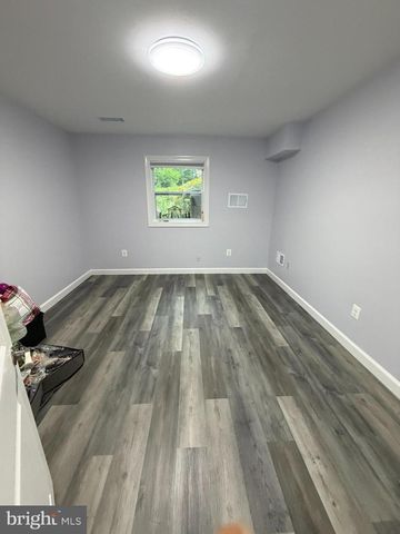 2712 OMISOL RD, Woodbridge, VA 22192