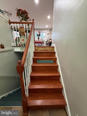 2712 OMISOL RD, Woodbridge, VA 22192