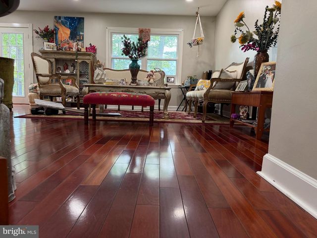 2712 OMISOL RD, Woodbridge, VA 22192