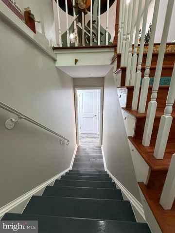 2712 OMISOL RD, Woodbridge, VA 22192
