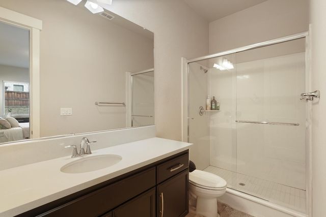 1847 Outrigger Ln, Lathrop, CA 95330