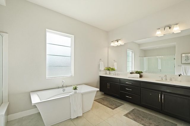 1847 Outrigger Ln, Lathrop, CA 95330