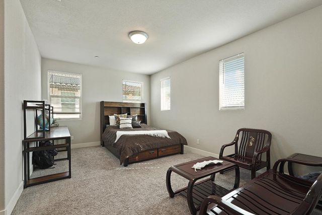 1847 Outrigger Ln, Lathrop, CA 95330