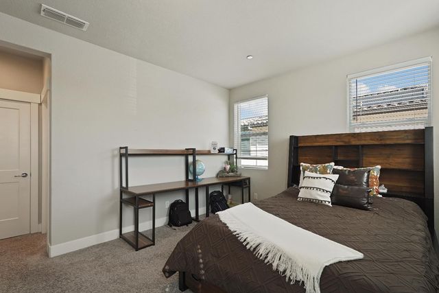 1847 Outrigger Ln, Lathrop, CA 95330
