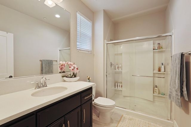 1847 Outrigger Ln, Lathrop, CA 95330