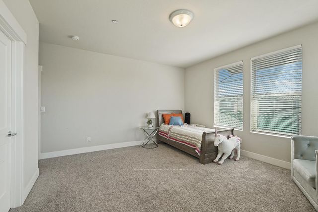 1847 Outrigger Ln, Lathrop, CA 95330