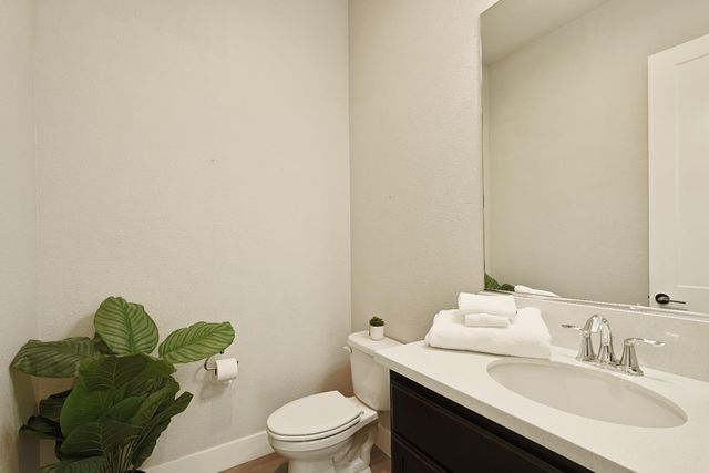 1847 Outrigger Ln, Lathrop, CA 95330