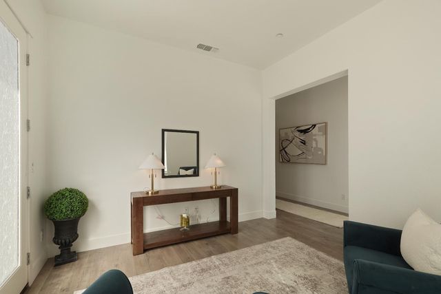 1847 Outrigger Ln, Lathrop, CA 95330
