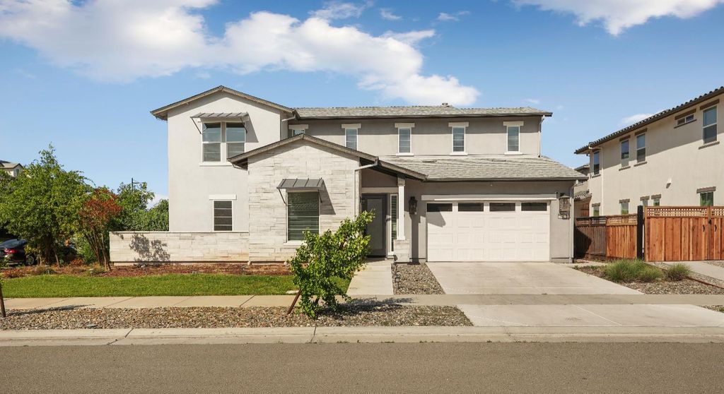 1847 Outrigger Ln, Lathrop, CA 95330