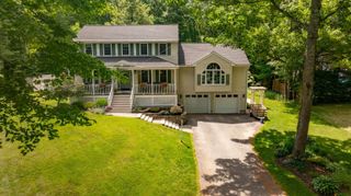 32 Kristin Drive, Derry, NH 03038