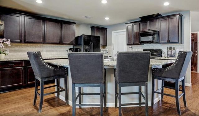 1 Rodeo Bend Drive, Manvel, TX 77578