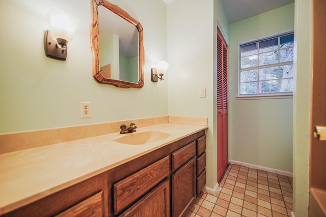 51 Pleasant Drive, Lewiston, CA 96052